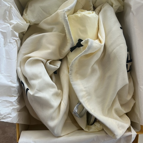 100% AUTHENTIC FENDI FIRST METALLIC F-HEEL SLINGBACK - Picture 11 of 11